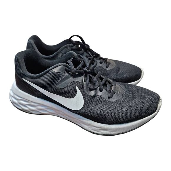 Nike Shoes - Nike Womens Black Running Sneaker Size 9.5